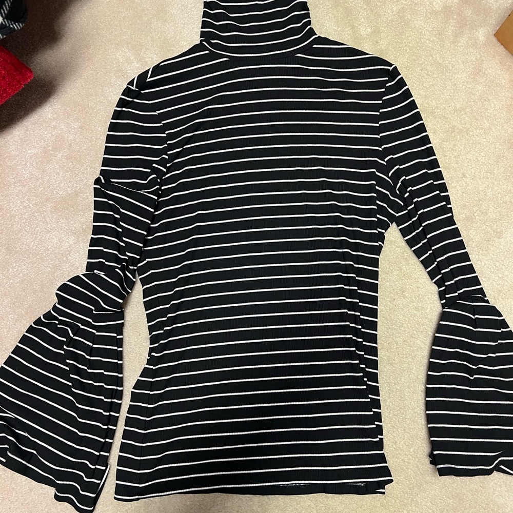Women PAIGE turtleneck, black with cream stripe, bell sleeve, size large.